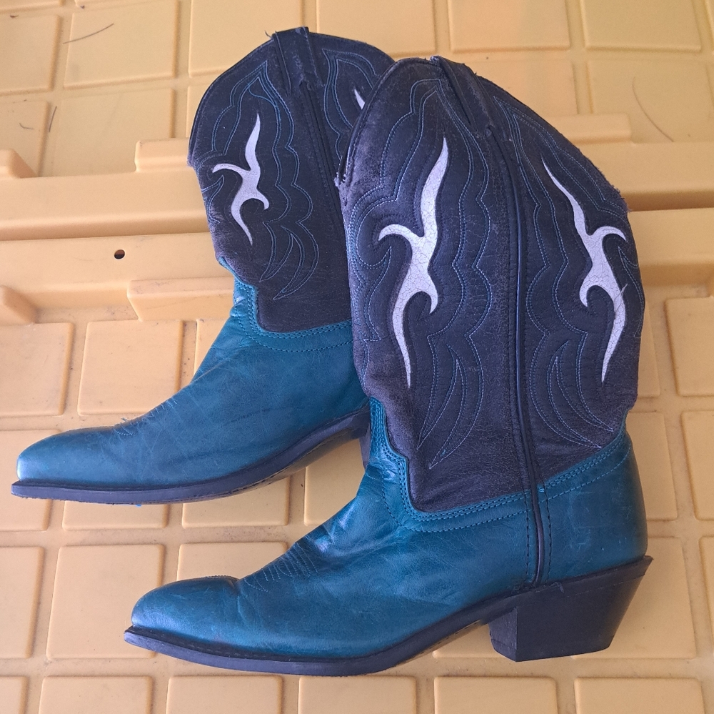 Womens 8 Laredo Cowboy Boots